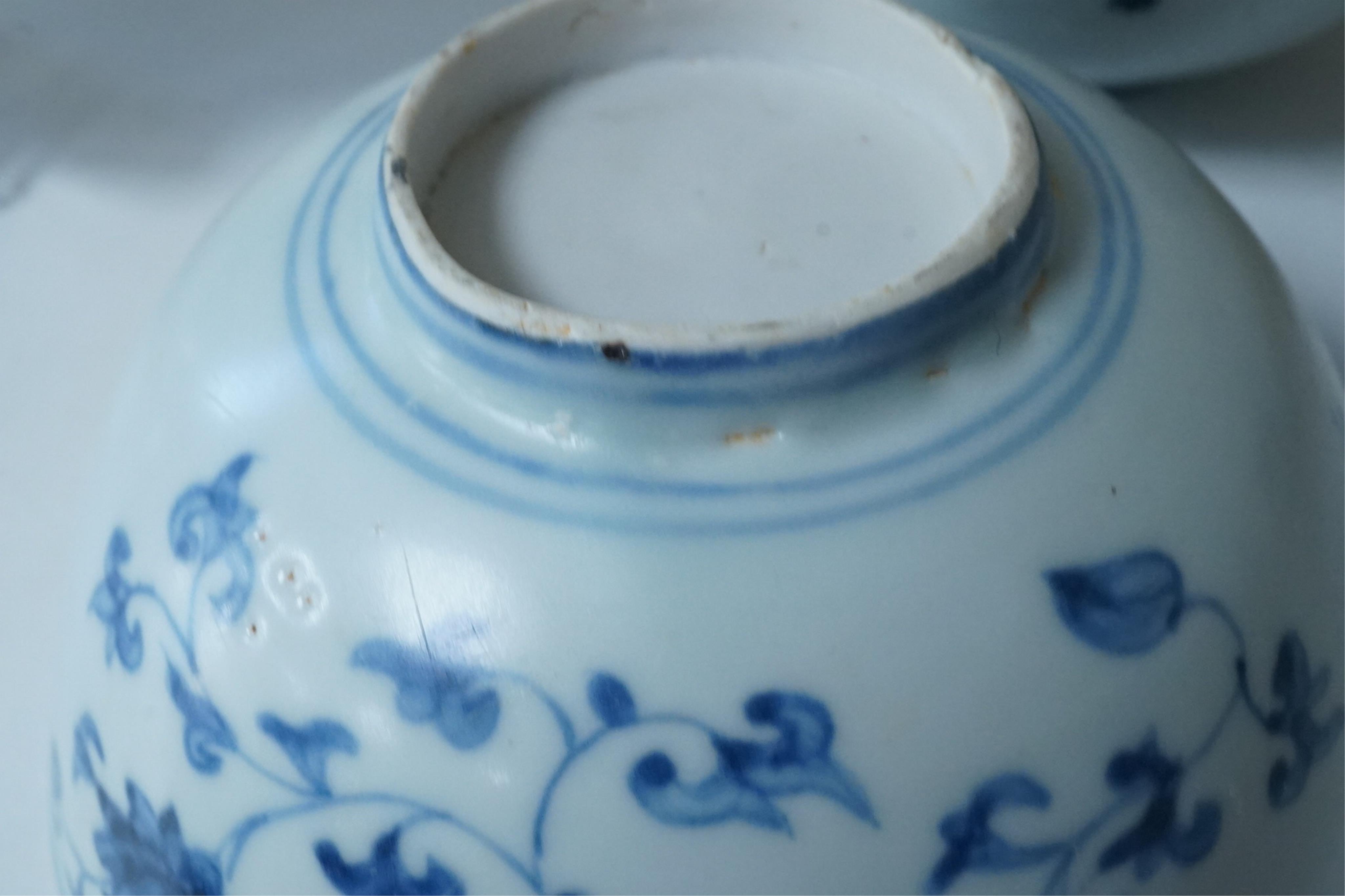 A pair of Chinese blue and white bowls, Ming Dynasty
